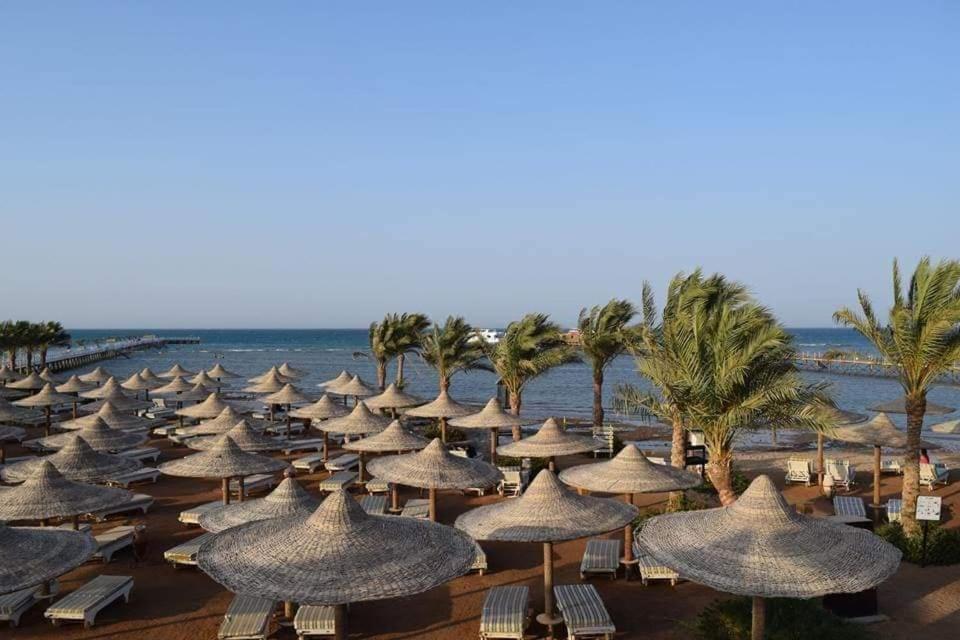 Comfortable Studio In Hotel Karma With Private Beach And Pools Family Only Or Female Хургада Экстерьер фото