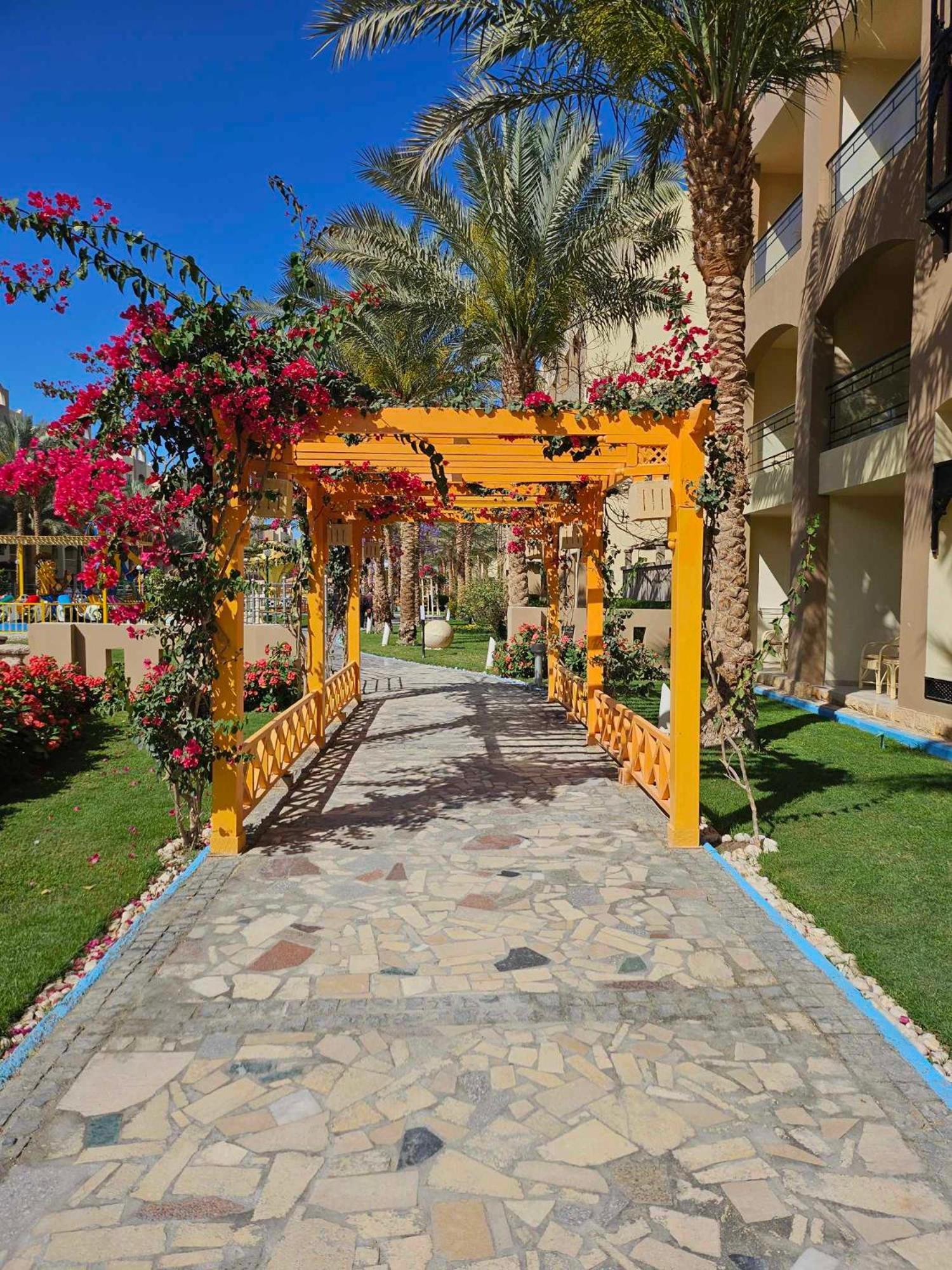 Comfortable Studio In Hotel Karma With Private Beach And Pools Family Only Or Female Хургада Экстерьер фото